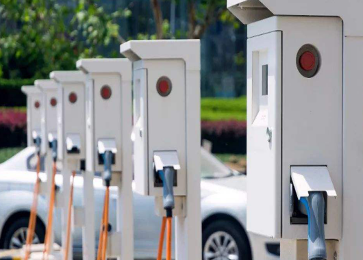 英國電動汽車行業(yè)陷入困境，英媒：中國背鍋！